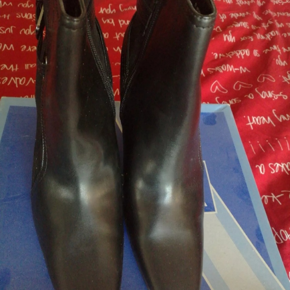 white mountain women black suede boot 8M